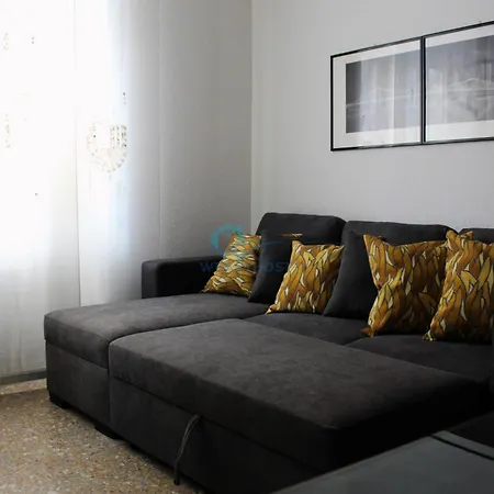 P I G N E T O Renovated Flat Apartament