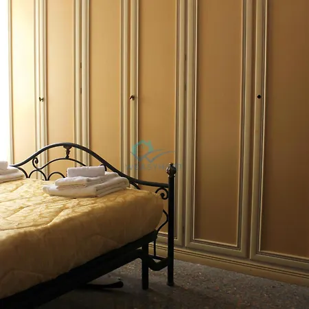 P I G N E T O Renovated Flat Apartament *