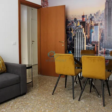P I G N E T O Renovated Flat Apartament
